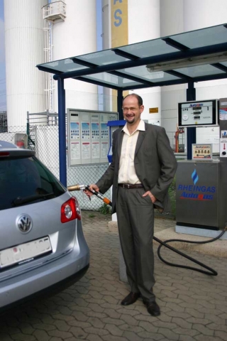 Rheingas: Mehr als 6.000 Autogas-Tankstellen garantieren bundesweit ungebremste Fahrt Rheingas: Mehr als 6.000 Autogas-Tankstellen garantieren bundesweit ungebremste Fahrt