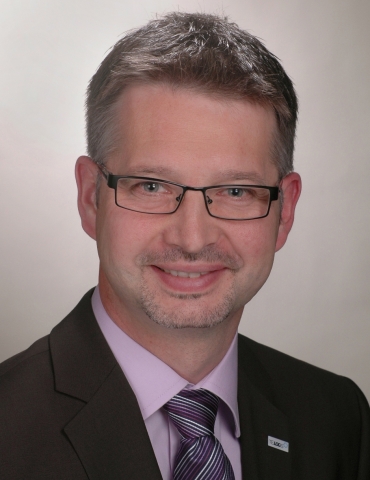 LogiMAT 2011: Instand halten - aber wie? TELOGS präsentiert Leitfaden