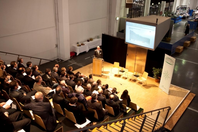 Batterie im Fuhrpark - CVO-Podiumsdiskussion prüft Praxistauglichkeit