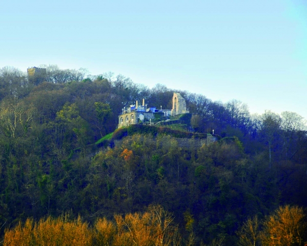 Kulturdenkmal Rolandsbogen, Wahrzeichen der Rheinromantik, ist saniert Kulturdenkmal Rolandsbogen, Wahrzeichen der Rheinromantik, ist saniert