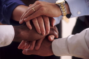 Hand in Hand bis zum Sieg, daruf können Sie Vertrauen Hand in Hand bis zum Sieg, daruf können Sie Vertrauen