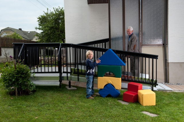 Barrierefreiheit ohne Umbau TOPROs Rampensysteme: Modular, sicher und individuell Barrierefreiheit ohne Umbau TOPROs Rampensysteme: Modular, sicher und individuell