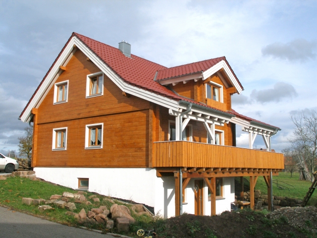 Blockhaus als Effizienzhaus: setzungsfrei mit Eigenleistung Blockhaus als Effizienzhaus: setzungsfrei mit Eigenleistung