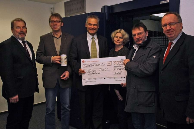 Landessparkasse Braunschweig spendet 10.000 Euro statt Weihnachtsgeschenken
