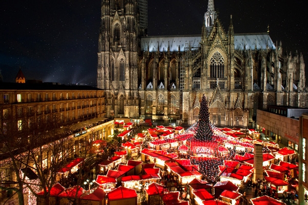 Wochenende auf dem Weihnachtsmarkt am Dom Wochenende auf dem Weihnachtsmarkt am Dom