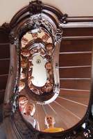 Der 4. Mannes-Freundeskreis europäischer Treppenbauer bestaunt die freitragende Treppe im Roten Haus Der 4. Mannes-Freundeskreis europäischer Treppenbauer bestaunt die freitragende Treppe im Roten Haus