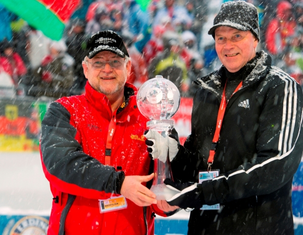 Nr. 1 im Wintersport - JOSKA stellt nun auch Biathlon-Weltcup-Trophäen her Nr. 1 im Wintersport - JOSKA stellt nun auch Biathlon-Weltcup-Trophäen her