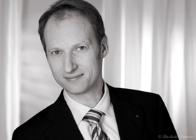 Hubert Bauer, Vorstandsvorsitzender und CFO, CATENIC AG Hubert Bauer, Vorstandsvorsitzender und CFO, CATENIC AG