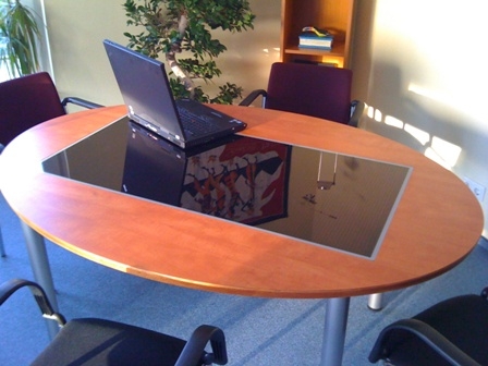 Sonne auf dem Tisch: Der Solartisch für Wohnen und Büro