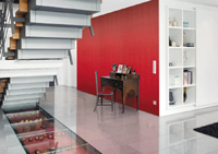 Mit der d-c-fix® home collection skai® kann jeder hochwertige Leder-Synthetics selbst anbringen.