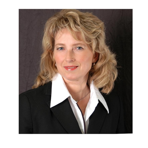 Claudia Kayser leitetÖffentlichkeitsarbeit der Landessparkasse Braunschweig Claudia Kayser leitetÖffentlichkeitsarbeit der Landessparkasse Braunschweig