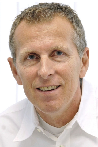 Dr. Stoltz, Remscheid / Solingen: Wie teuer muss guter Zahnersatz sein?