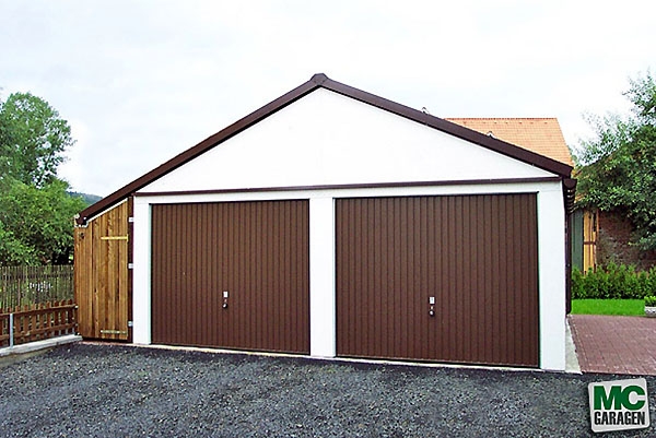 Mit dem richtigen Fundament zur trockenen Fertiggarage von MC-Garagen Mit dem richtigen Fundament zur trockenen Fertiggarage von MC-Garagen