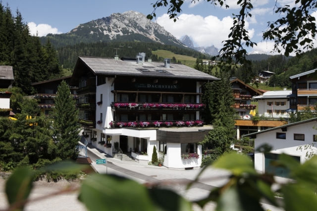 Genießen und aktiv sein im Salzburger Land - Das Hotel Dachstein bietet Frühlingsarrangements