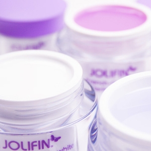 Nagelmodellage mit UV-Gel: Auf qualitative Produkte setzen Nagelmodellage mit UV-Gel: Auf qualitative Produkte setzen