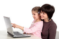 Das Internet ist ein Familienthema +++ Eltern sind wichtige Multiplikatoren und Gatekeeper für ihre Das Internet ist ein Familienthema +++ Eltern sind wichtige Multiplikatoren und Gatekeeper für ihre