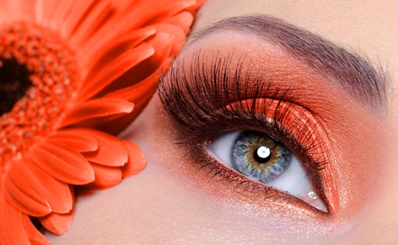 Eyesential Lashes lässt Ihre Wimpern wachsen. Das neuste Geheimnis von Hollywood Eyesential Lashes lässt Ihre Wimpern wachsen. Das neuste Geheimnis von Hollywood