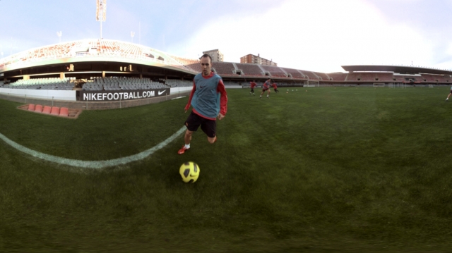Andrés Iniesta vom FC Barcelona ist der Star im neuesten Nike Online-Spot Andrés Iniesta vom FC Barcelona ist der Star im neuesten Nike Online-Spot