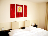 Eines der Kunstwerke von neos art im Hotelzimmer Eines der Kunstwerke von neos art im Hotelzimmer