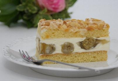 Stachelbeer-Baiser-Schnitten ... schnell gemacht und noch schneller vernascht! -    Backrezept des M