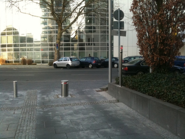 Neue automatische Poller Anlage von Rumatek in Eschborn in Betrieb genommen Neue automatische Poller Anlage von Rumatek in Eschborn in Betrieb genommen