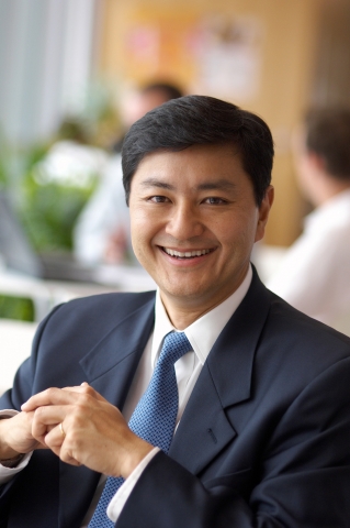 Juniper Networks ernennt Emilio Umeoka zum Senior Vice President, Worldwide Partners, und David Helf