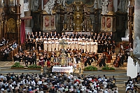 Klassik im barocken Klangraum. Die Basilikakonzerte in Ottobeuren starten mit Bruckners 5. Symphonie Klassik im barocken Klangraum. Die Basilikakonzerte in Ottobeuren starten mit Bruckners 5. Symphonie