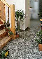 Renofloor im Eingangsbereich: Strapazierfähiger Fertigbelag für die leichte Renovierung in Eigenregi