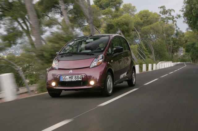 Mitsubishi i-MiEV jetzt an rund 200 Standorten in Deutschland für Probefahrten verfügbar