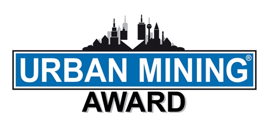 Klaus Töpfer wird 2011 mit dem Urban Mining Award ausgezeichnet. Klaus Töpfer wird 2011 mit dem Urban Mining Award ausgezeichnet.