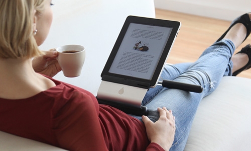 Nehmen Sie Ihr iPad doch mal auf den Schoß- mit iRest von Rain Design Nehmen Sie Ihr iPad doch mal auf den Schoß- mit iRest von Rain Design
