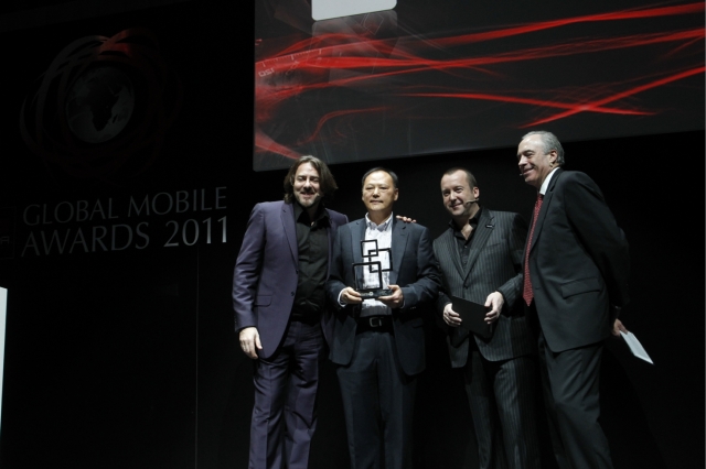 HTC von der GSMA   als Geräte-Hersteller des Jahres 2011 ausgezeichnet