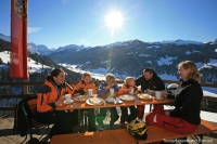 Familie auf der Hütte Familie auf der Hütte
