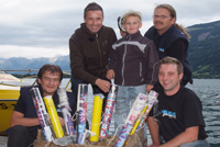 Zusammen mit erfahrenen Pyrotechnikern durfte Max sein eigenes Feuerwerk kreieren Zusammen mit erfahrenen Pyrotechnikern durfte Max sein eigenes Feuerwerk kreieren