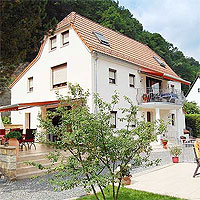 Geführt als Hotel und Pension bietet die Villa Romantica zusätzlich die Vorzüge einer Ferienwohnung Geführt als Hotel und Pension bietet die Villa Romantica zusätzlich die Vorzüge einer Ferienwohnung