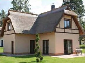 Neue Reetdachhäuser auf der Insel Usedom Neue Reetdachhäuser auf der Insel Usedom