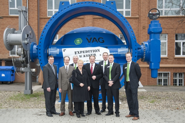 Bundesminister Dirk Niebel besucht das Mannheimer Stammhaus der VAG-Gruppe Bundesminister Dirk Niebel besucht das Mannheimer Stammhaus der VAG-Gruppe