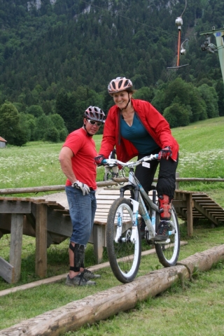 Mountainbiken ohne Angst: Neue Kurse für Anfänger Mountainbiken ohne Angst: Neue Kurse für Anfänger