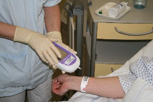 Die Klinikum Nordfriesland gGmbH hat entschieden, Armilla Patientenarmbänder einzuführen. Die Klinikum Nordfriesland gGmbH hat entschieden, Armilla Patientenarmbänder einzuführen.