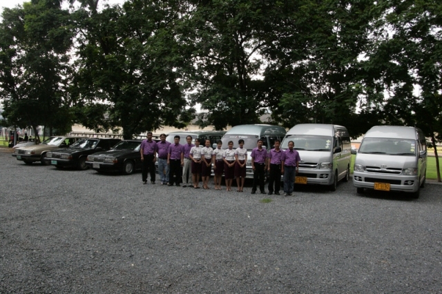 Thailand im Pkw mit Fahrer entdecken Thailand im Pkw mit Fahrer entdecken