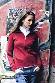Aktive-wear.de und HAKRO: eine Klasse für sich.