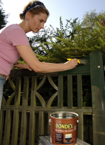 Frischekur für den Gartenzaun Frischekur für den Gartenzaun