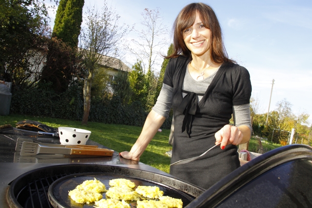 Aktuelle Grillstudie von FIRE&FOOD Keine Seltenheit (mehr): Frauen am Grill! Aktuelle Grillstudie von FIRE&FOOD Keine Seltenheit (mehr): Frauen am Grill!