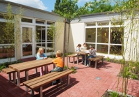 Das Atrium ist Anziehungspunkt für die Schüler Das Atrium ist Anziehungspunkt für die Schüler