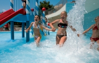 Kinder beim Baden - Hotel Vespera Kinder beim Baden - Hotel Vespera