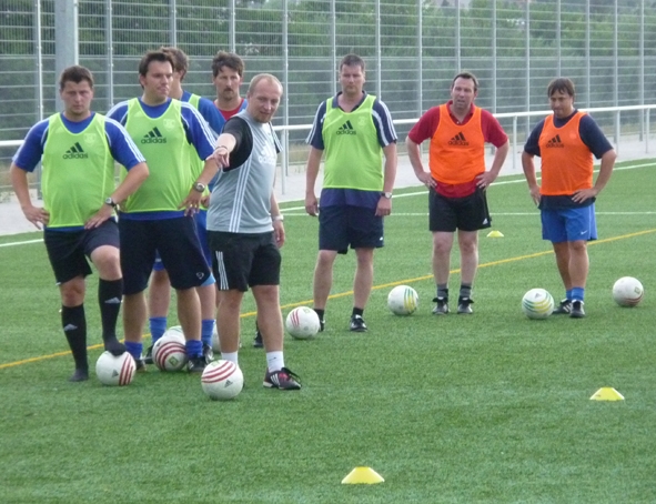 Neu: Trainer-Fortbildungen und Kurzschulungen im KickInside Neu: Trainer-Fortbildungen und Kurzschulungen im KickInside