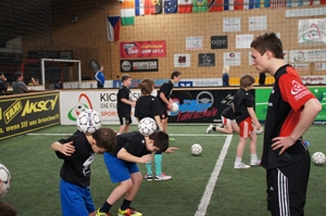 Mehrere Hundert Fußballcamps verschiedener Fußballschulen auf fussballschulen.com auf 1 Blick. Mehrere Hundert Fußballcamps verschiedener Fußballschulen auf fussballschulen.com auf 1 Blick.