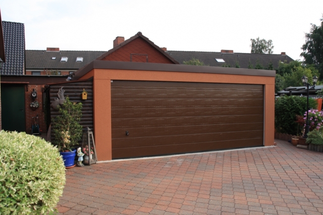 Positive Kundenmeinungen und Freude an der Fertiggarage sind das Ziel von Exklusiv-Garagen Positive Kundenmeinungen und Freude an der Fertiggarage sind das Ziel von Exklusiv-Garagen