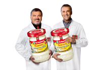 Hanns-Thomas und Hartmut Schamel mit ihrem jüngsten Produkt Raspelstix. Hanns-Thomas und Hartmut Schamel mit ihrem jüngsten Produkt Raspelstix.
