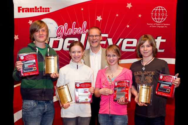 Franklin Global SpellEvent 2011 - Gymnasiastin aus Waldkraiburg fährt zum weltweiten Buchstabierwett Franklin Global SpellEvent 2011 - Gymnasiastin aus Waldkraiburg fährt zum weltweiten Buchstabierwett